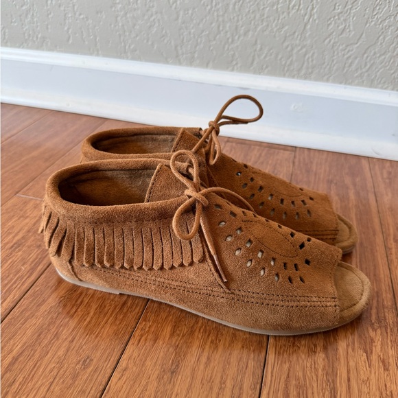 Minnetonka Lyra Open-toe Fringed Suede Moccasin Brown Women’s 9 - Picture 1 of 10